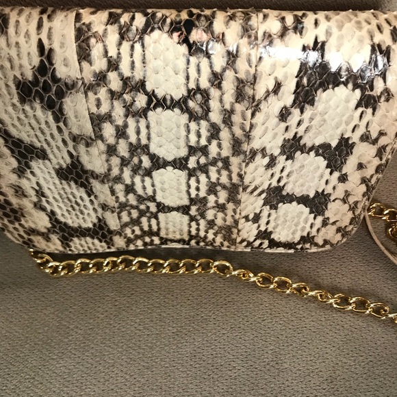Snakeskin chainlink handbag, like new condition - Picture 2 of 5